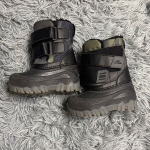 Black & Camo Light-Up Snow Boots